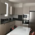 Raphael Et Centre 10 Mn A Pied Apartment